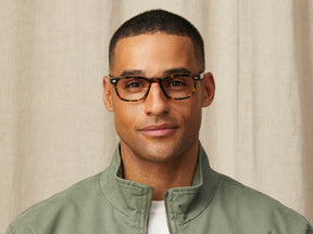 Model is wearing The MOBBLE in size 50 in Tortoise