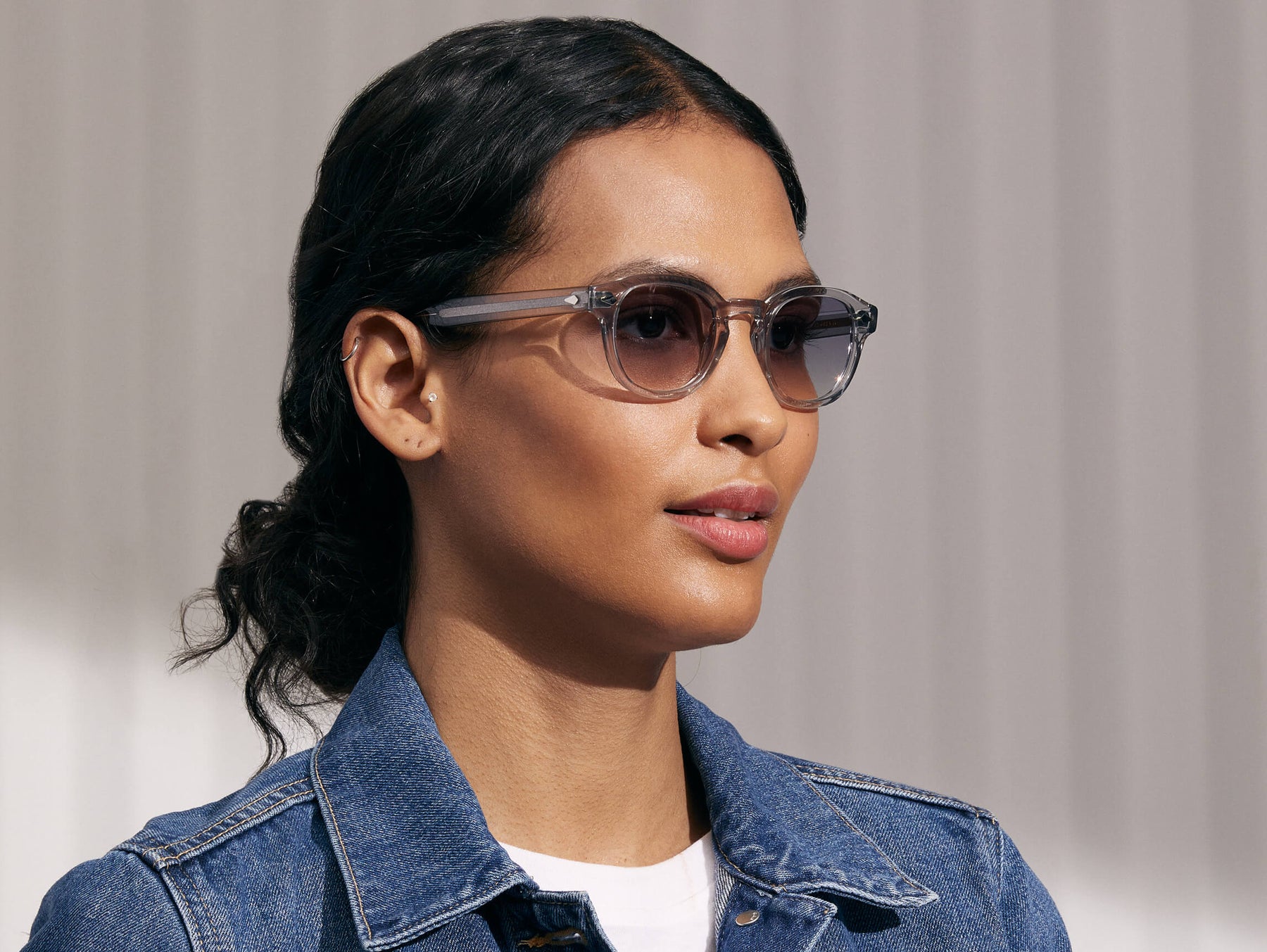 Model is wearing The LEMTOSH in Light Grey in size 46 with American Grey Tinted Lenses