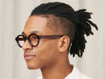 Model is wearing The GREPS in size 44 in Burgundy