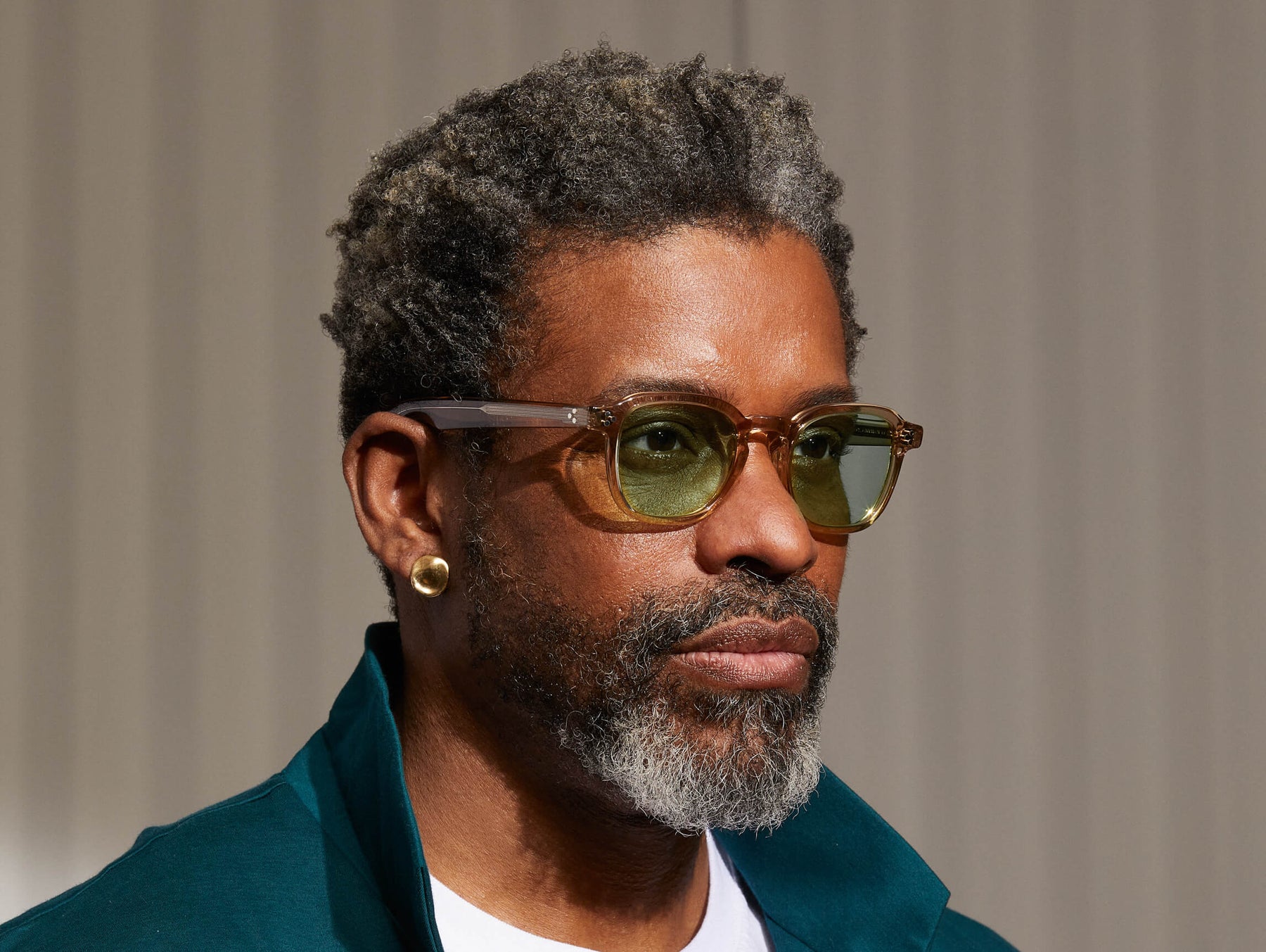 Model is wearing The MOMZA in Cinnamon in size 49 with Limelight Tinted Lenses