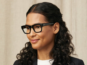 Model is wearing The NUDNIK in size 50 in Black