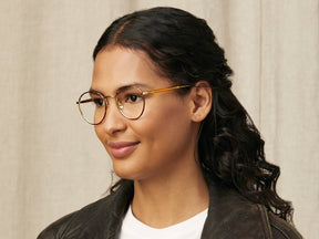 Model is wearing The PITSEL in size 47 in Blonde/Gold