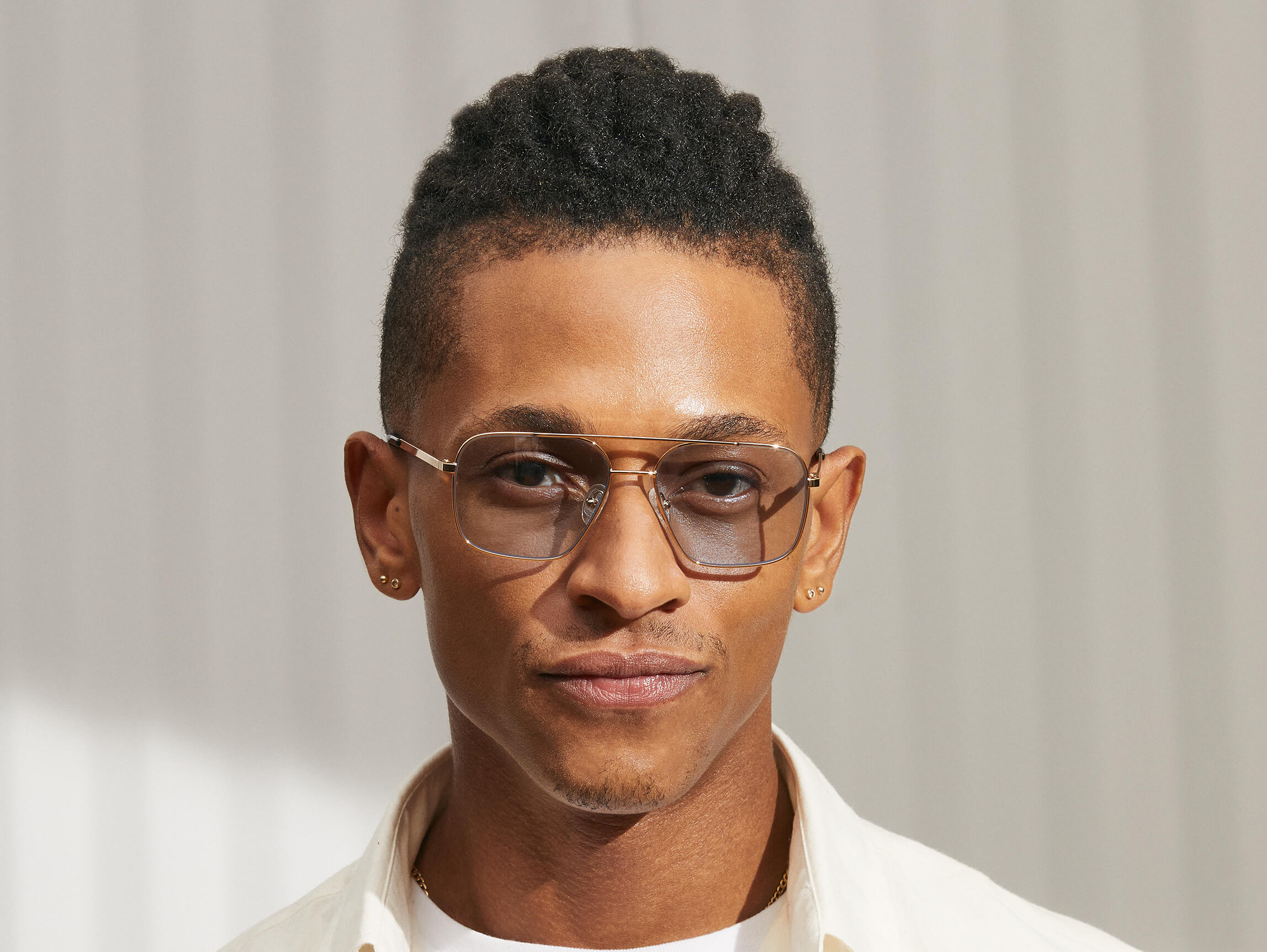 SHTARKER in Gold | 色付き Glasses – MOSCOT NYC SINCE 1915