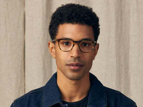 Model is wearing The TATAH in size 47 in Bamboo