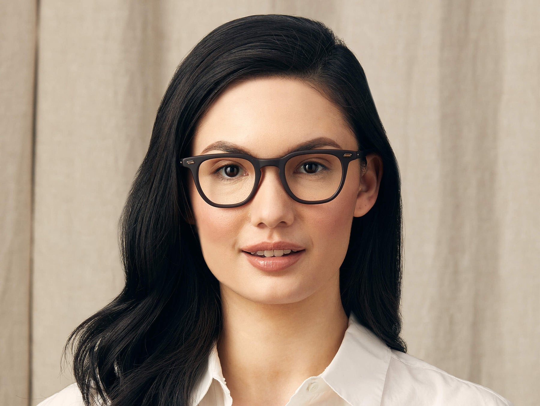 Model is wearing The TATAH in size 47 in Matte Dark Brown