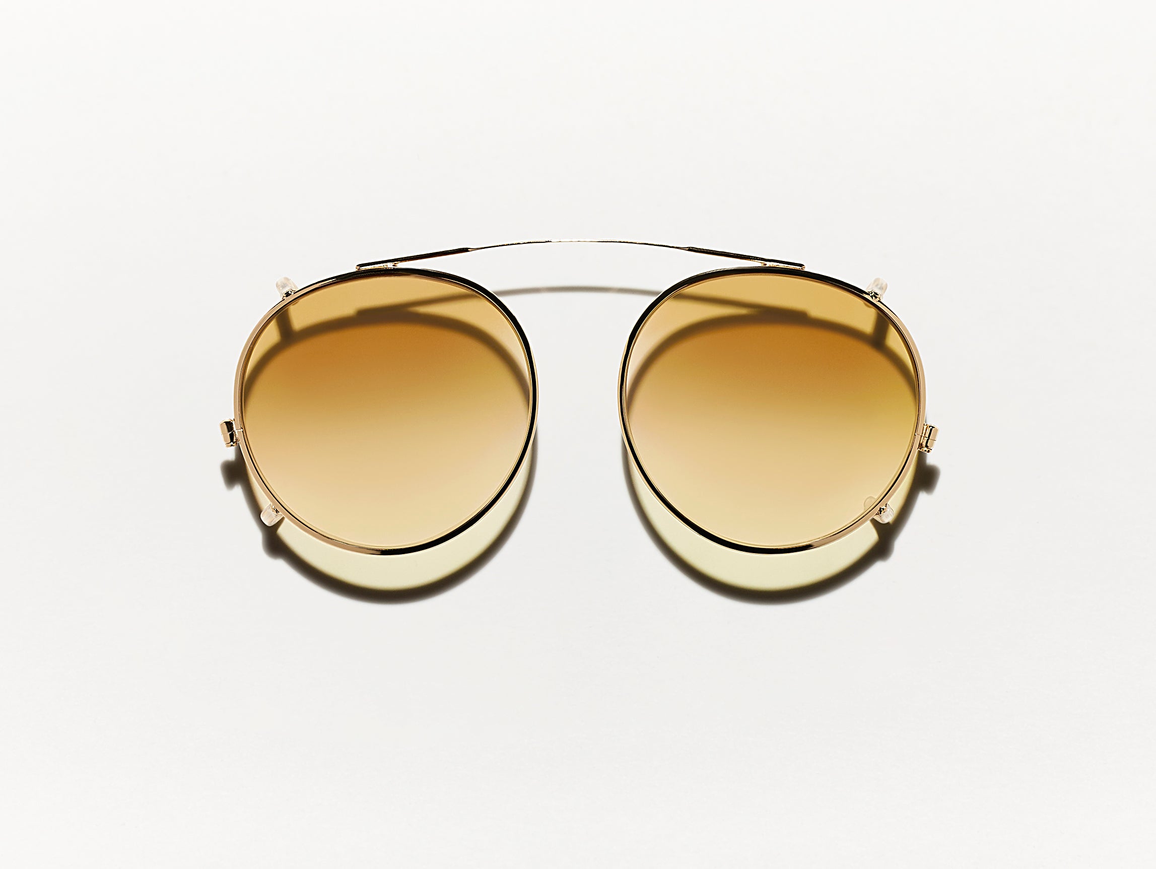 #color_chestnut fade | The CLIPZEN in Gold with Chestnut Fade Tinted Lenses