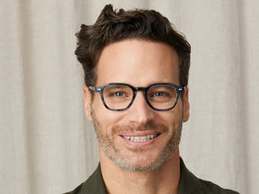 Model is wearing The VANTZ in size 47 in Ink