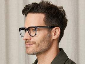 Model is wearing The YONTIF in size 49 in Black/Crystal