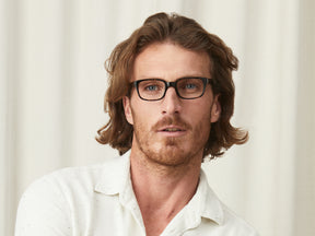 Model is wearing The ZELIG in size 48 in Tortoise