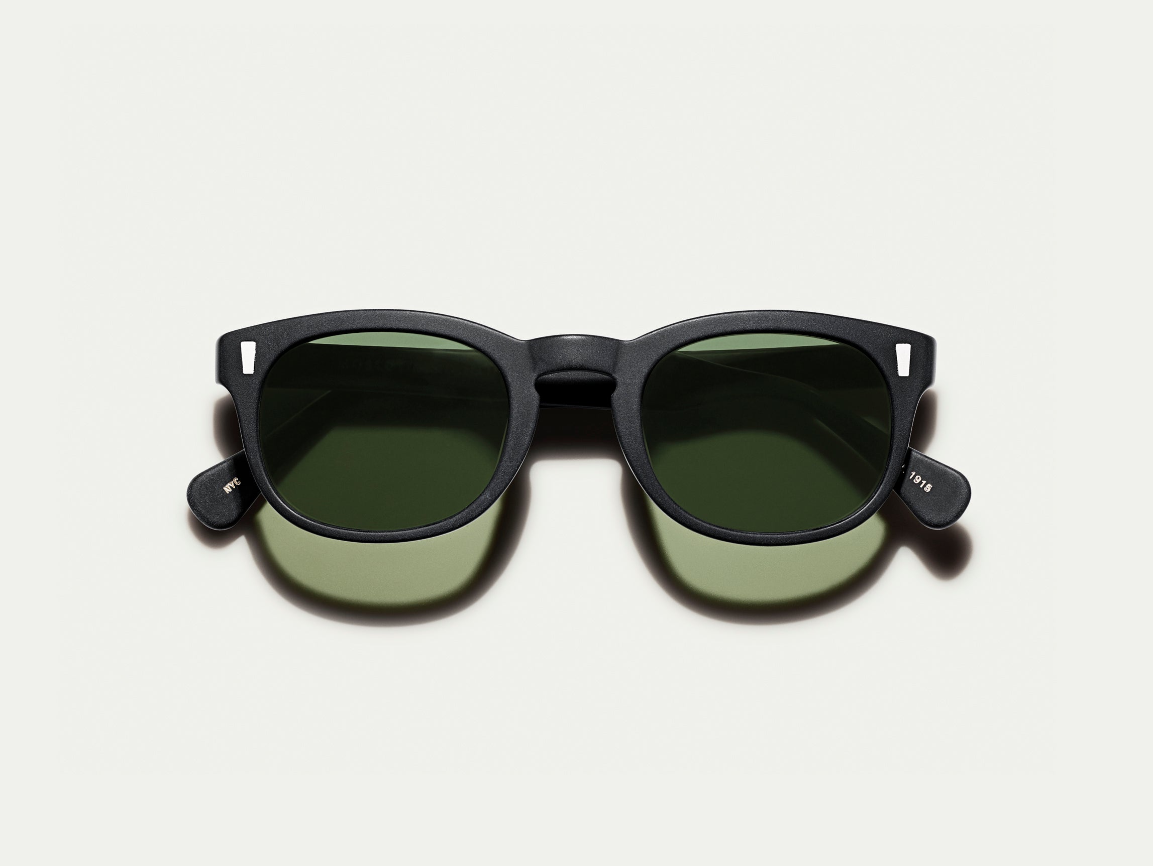 #color_matte black | The ZILCH SUN in Matte Black with Calibar Green Glass Lenses